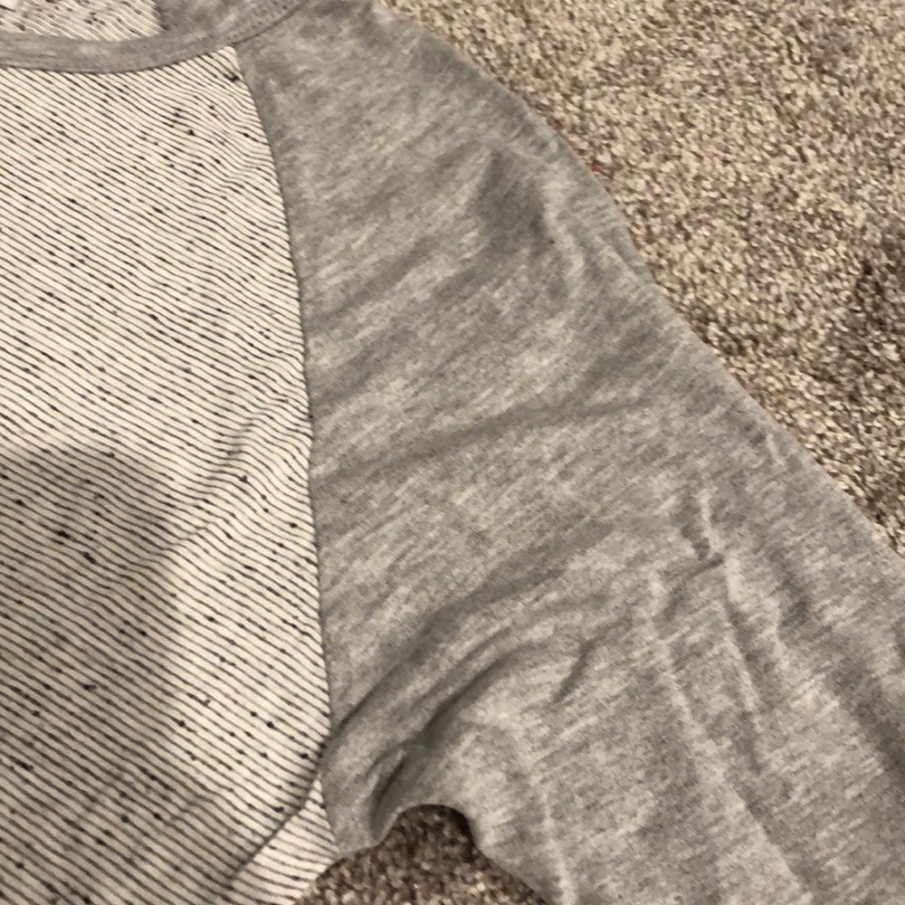 Lularoe Randy Tee - Picture 4 of 4